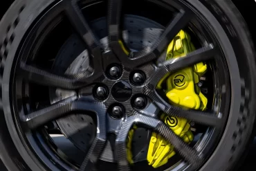 Brembo_Octyma caliper with carbon ceramic disc
