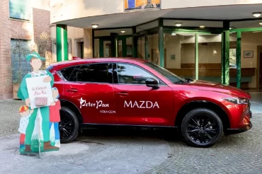 Mazda_Italia_e_lAssociazione_Peter_Pan_insieme_contro_i_tumori_pediatrici_1